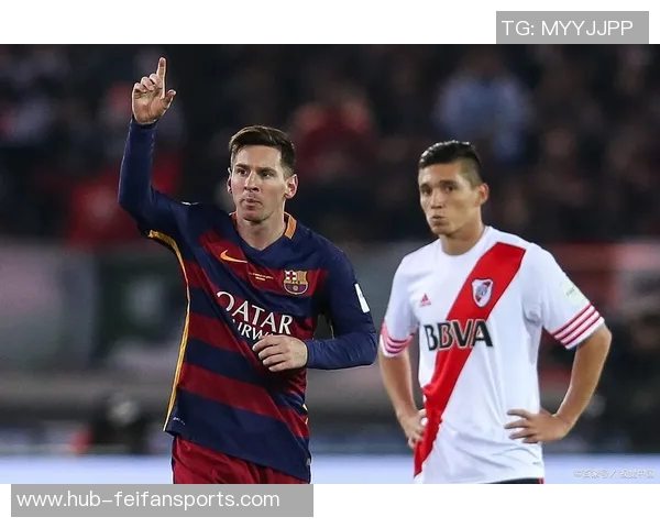 曼晚：莱万与巴萨续约遇到阻碍，这对曼联来说是个机会